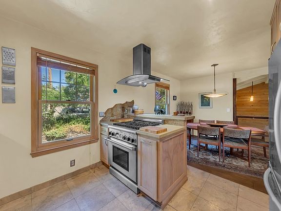 3rd image of 116 Valley View Dr