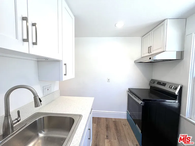1828 S Gramercy Pl #1/4 — Photo 8