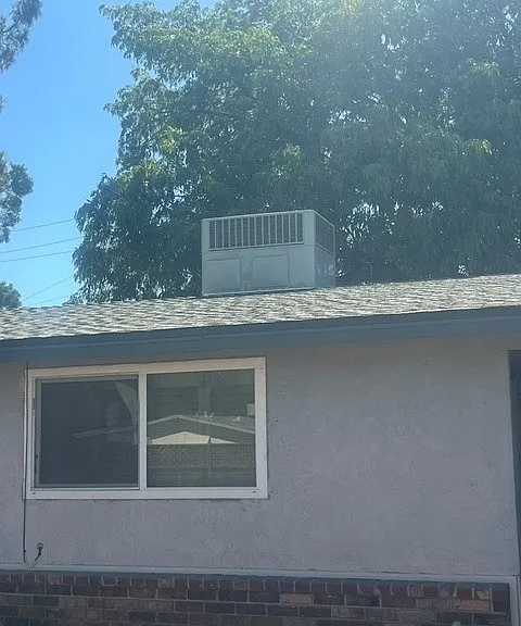 2706 Pasadena St — Photo 12
