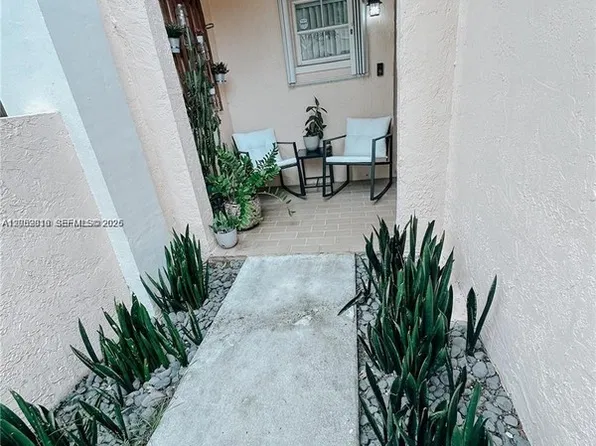 11807 SW 99th Ln #1, Miami, FL 33186