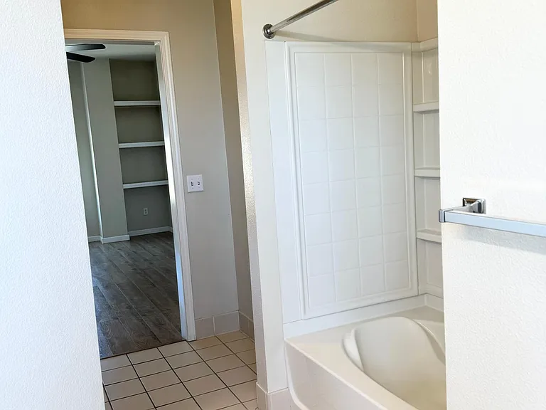 88 E 6th St #309 — Photo 15
