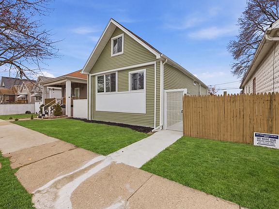3rd image of 3825 W 59th Pl