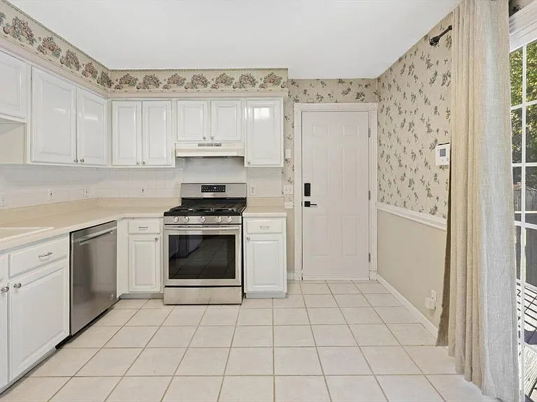 5613 Winding Ln — Photo 12