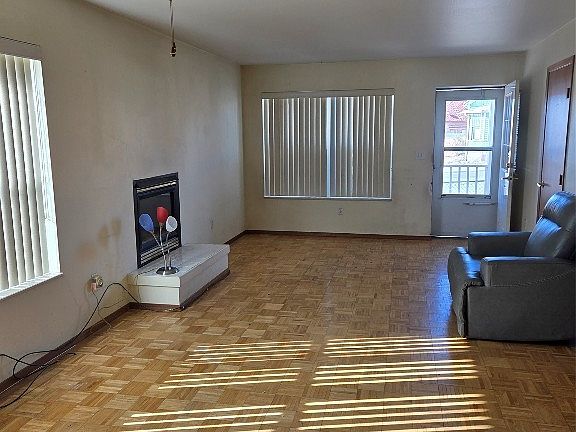 4th image of 660 Maryland Ave