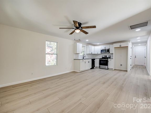 2nd image of 608 Gantt St