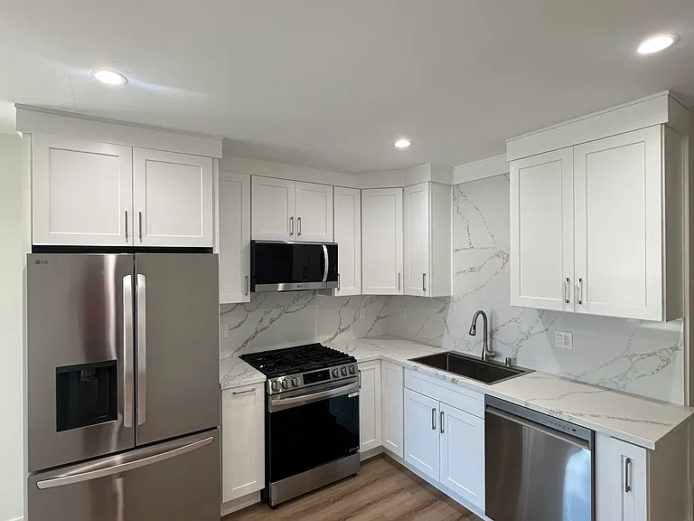 1445 N Maple St #101 — Photo 4