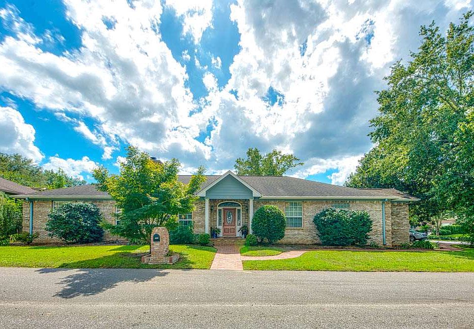1st image of 3315 Piping Rock