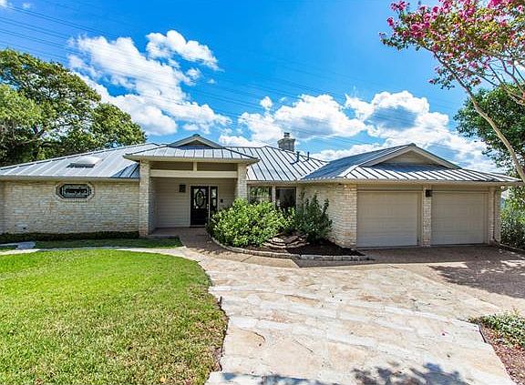 2nd image of 1413 Bay Hill Dr