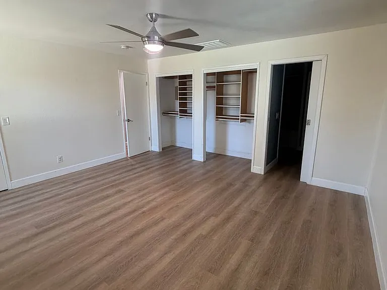 2568 Mayfair Ct — Photo 15