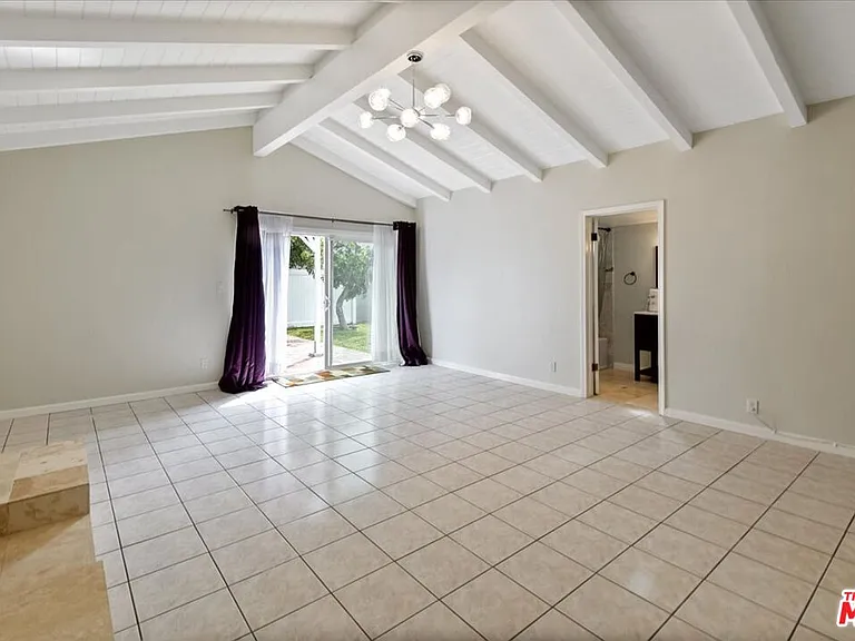 6200 Jamieson Ave — Photo 16