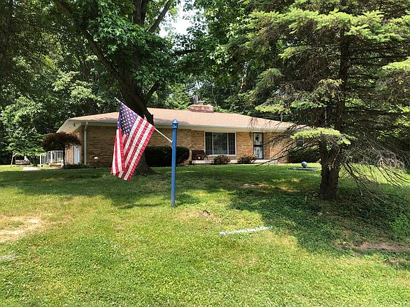 5th image of 8740 Johns Dr