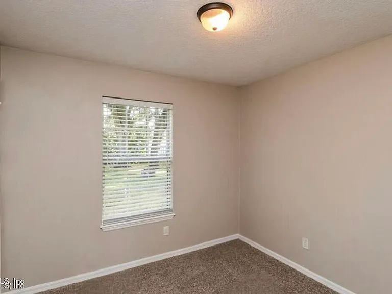 9861 S Clinton Ave — Photo 10