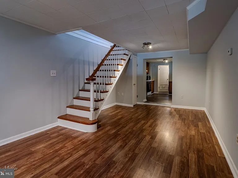 608 S Milton Ave — Photo 4