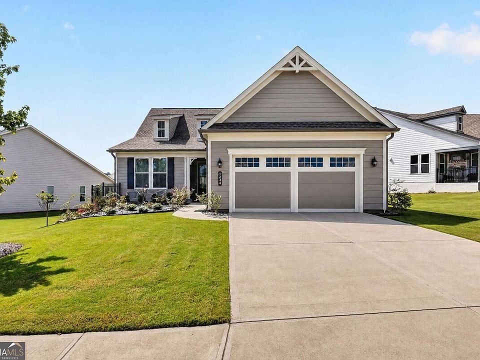 1st image of 320 Salton Way