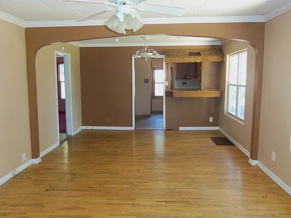 4th image of 505 Harwood St