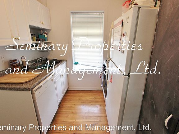 4th image of 1636 W Montrose Ave #3W