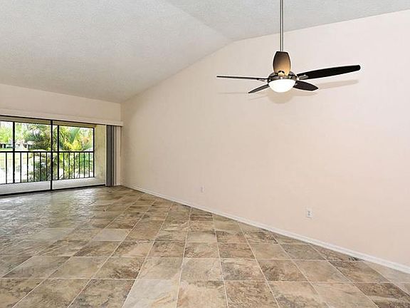 5th image of 4510 Weybridge St #56