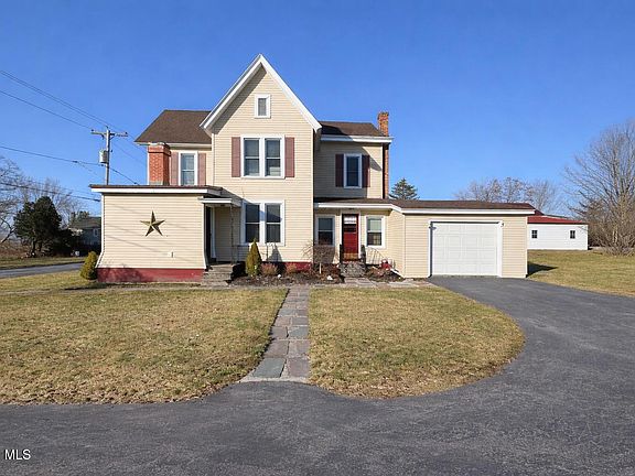 2nd image of 124 Auriesville Road