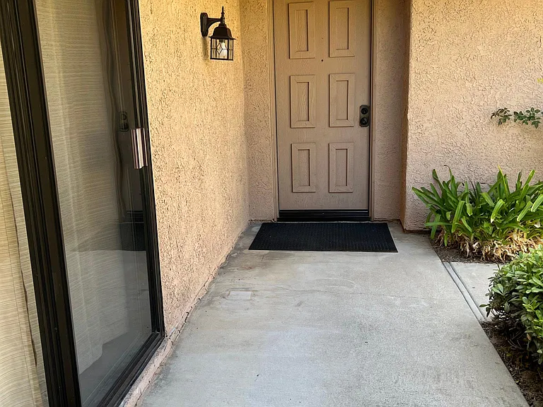 831 Sandberg Ln — Photo 3