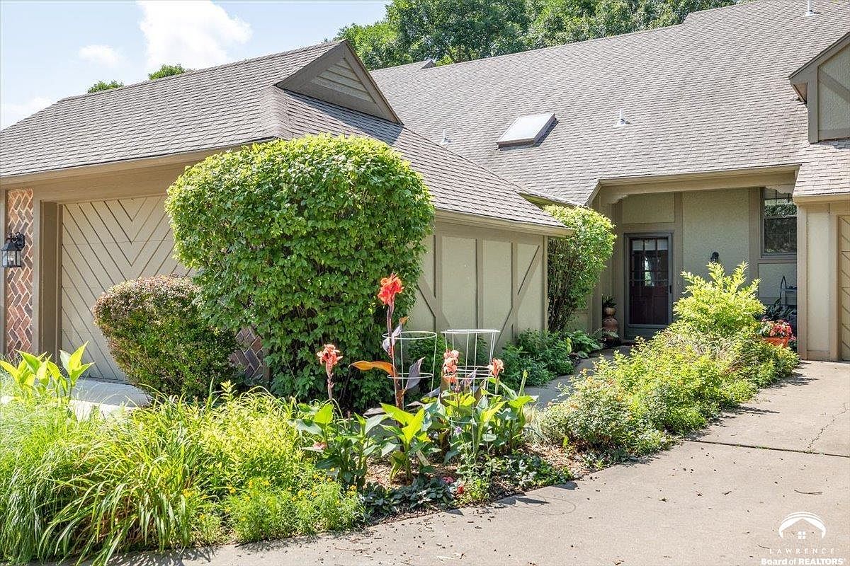 4225 Wimbledon Dr, Lawrence, KS 66047 | MLS #161472 | Zillow