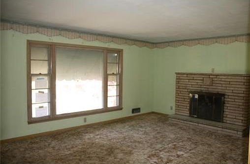 2nd image of 2221 N 40th St