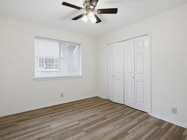 3921 Habersham — Photo 27