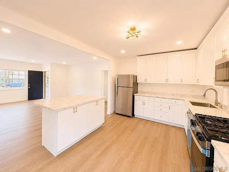 127 W 5th Ave — Photo 7