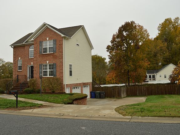 4th image of 110 Lochmoore Ct