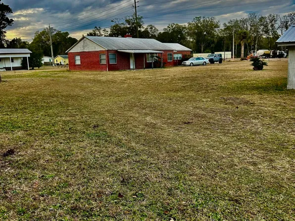 12576 WOODLAND Drive, Jacksonville, FL 32218