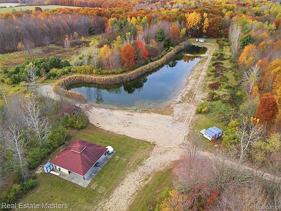 4th image of 8027 Graham Rd