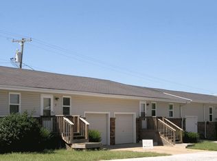 633/637 W Meadowview Dr, Nixa, MO 65714