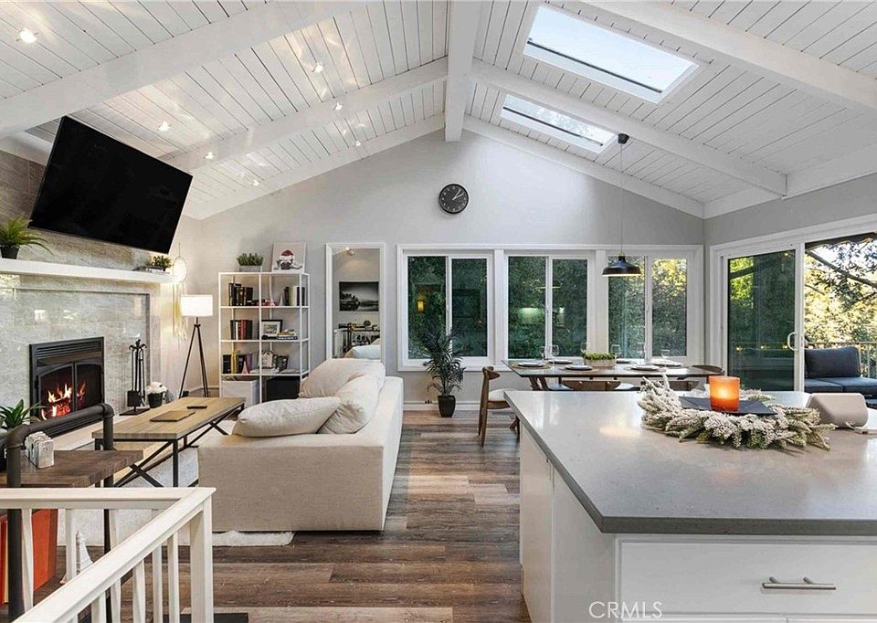 1st image of 24649 Valle Dr