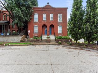 2352 Albion Pl #2W, Saint Louis, MO 63104
