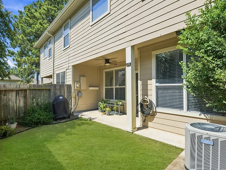 930 Sterling Creek Cir — Photo 39