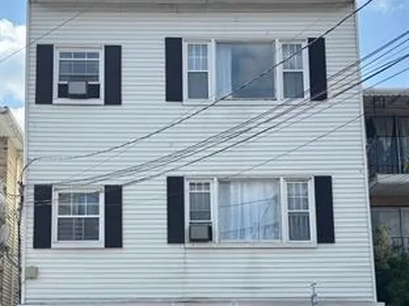 6119 Jefferson Street image 4 of 14