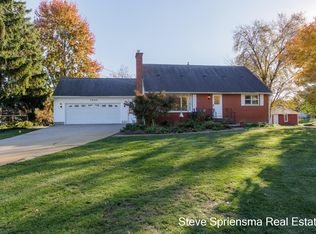 1520 Winifred St, Jenison, MI 49428