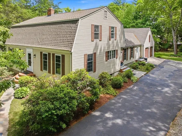 246 Cross St, Bridgewater, MA 02324