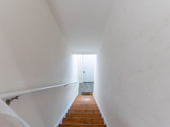 2nd image of 1915 N 18th St #B