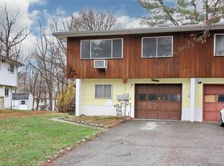 34 Phyllis Dr, Pomona, NY 10970