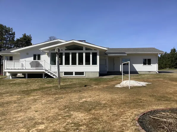 196 Academy Street, Presque Isle, ME 04769