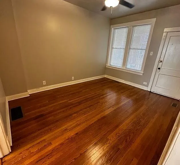 3071 N Haussen Ct #1R — Photo 3