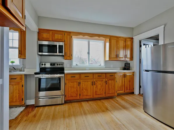 34 Broad St #2, Salem, MA 01970