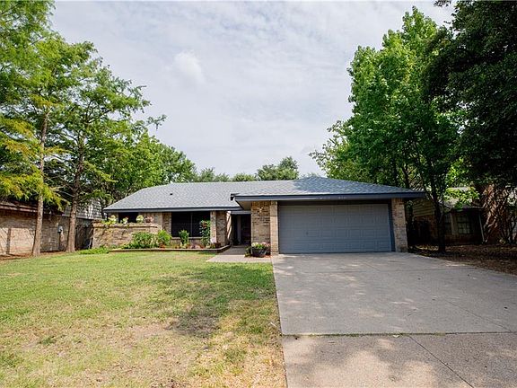 2nd image of 2518 Livingston Ln