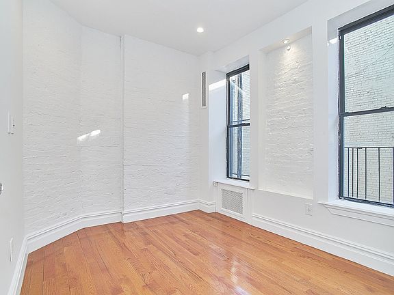 3rd image of 826 9th Ave #4NR