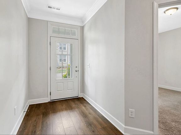 5th image of 141 Burkitt Commons Ave