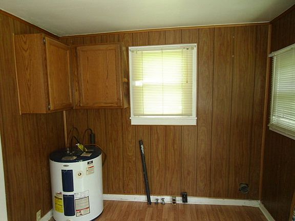 2nd image of 517 Williams St
