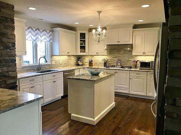 New custom kitchen 