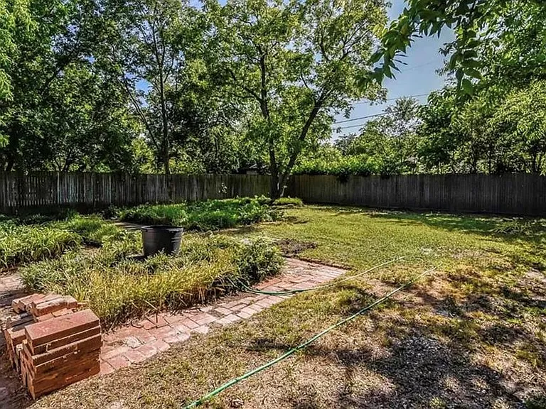 1508 N Highland Ave — Photo 15