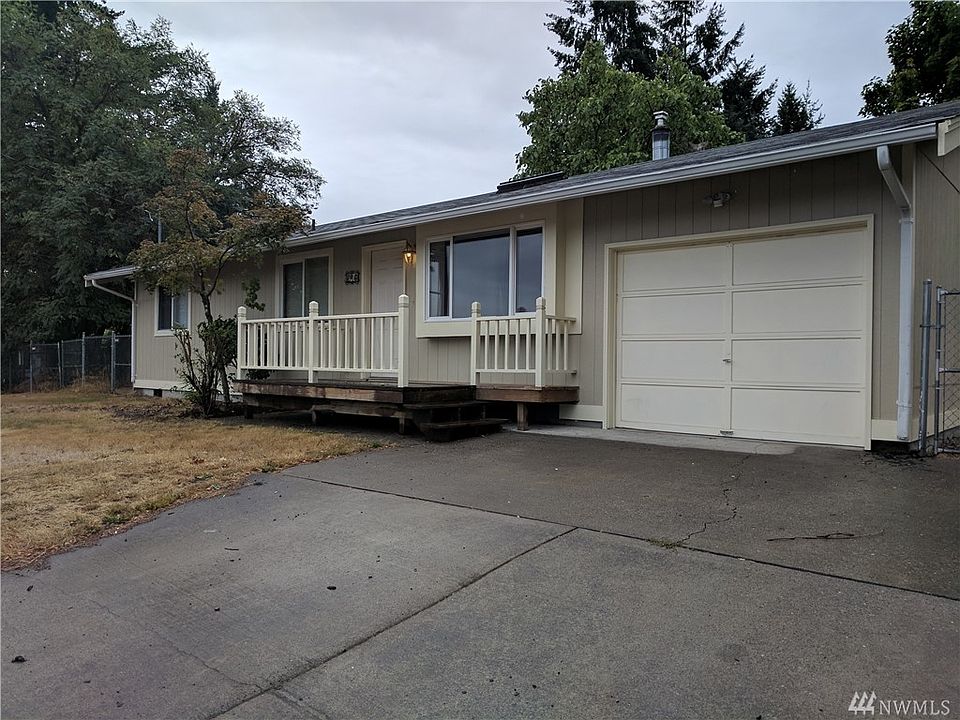 1st image of 210 Stevens Ave NW