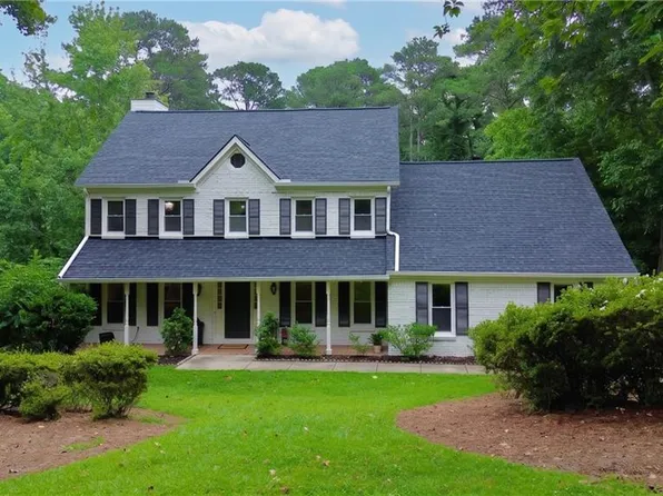 4362 Karls Gate Dr, Marietta, GA 30068